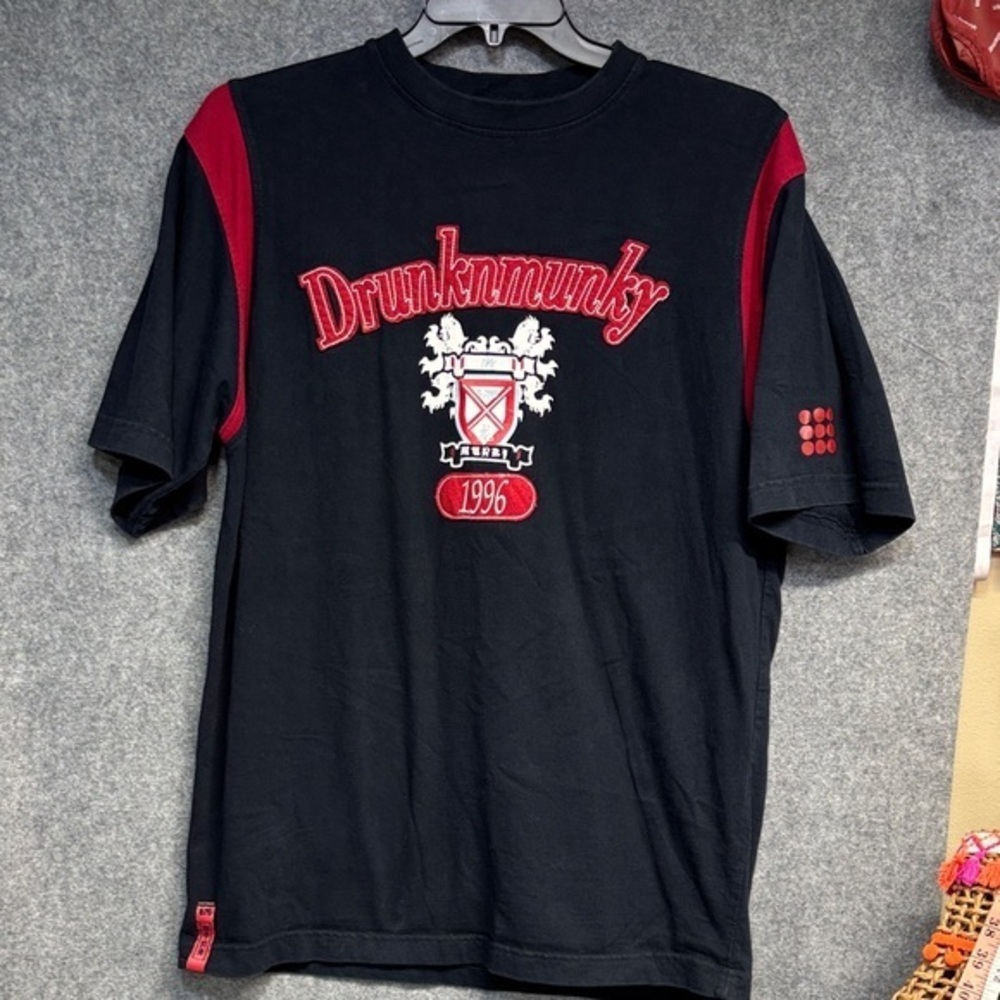 Drunknmunky 36 1996 vintage navy and red embroidered short sleeve  Shirt L
